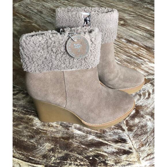 Lauren Ralph Lauren Steph Bootie Sherpa Trim Tan NEW 9 US - Picture 3 of 9